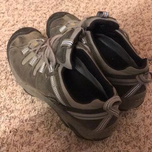 Low top hiking shoes - keen